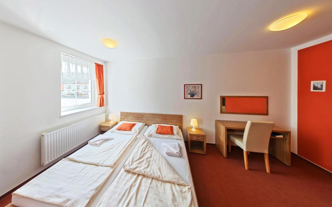 Wellness Hotel Hukvaldy Polopenze A Wellness V Cene Pribor Exterior photo