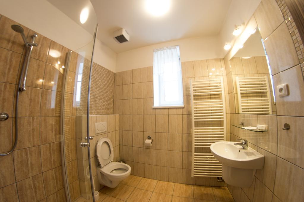 Wellness Hotel Hukvaldy Polopenze A Wellness V Cene Pribor Exterior photo